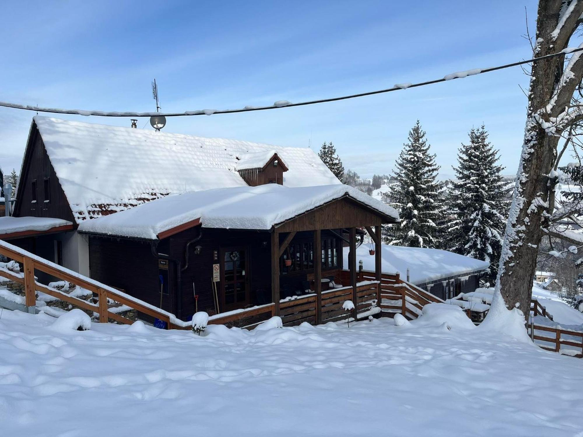 Penzion Harry Na Sjezdovce Krkonose Vysoké nad Jizerou Esterno foto